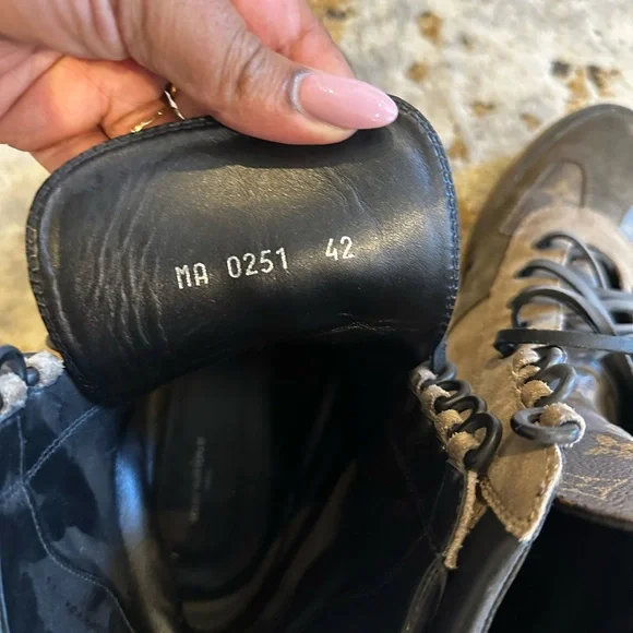 Louis Vuitton Laureate Boots EU42 - Picture 7 of 9